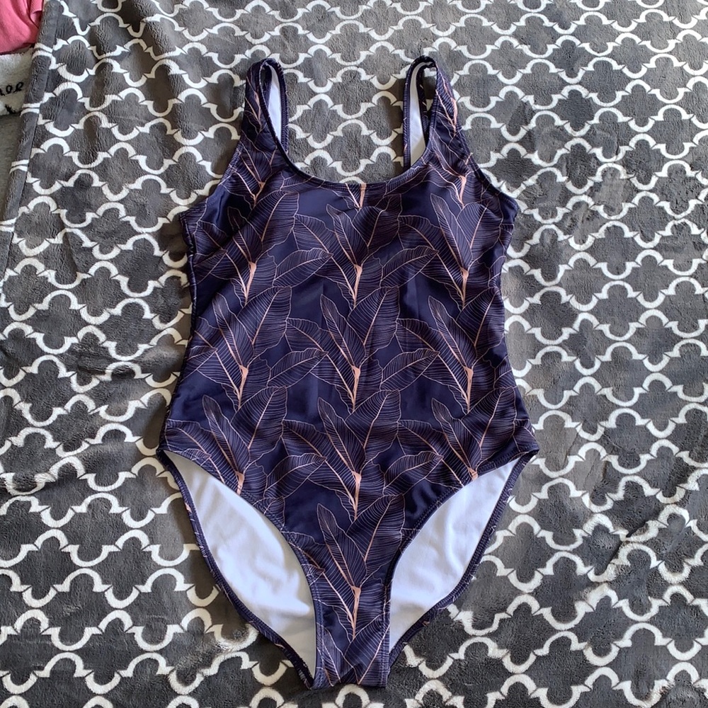 Nicole Miller Swimsuit Size Large